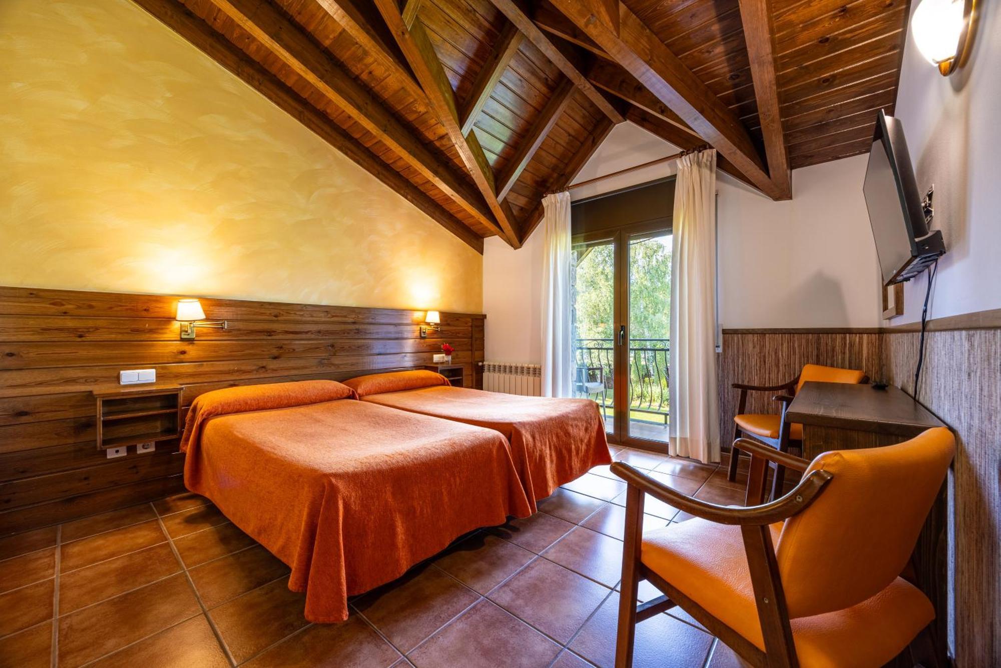 Hotel Pla Del Pi Prats I Sansor Εξωτερικό φωτογραφία
